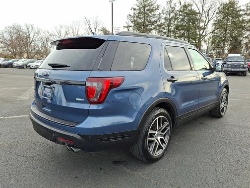 2018 Ford Explorer sport