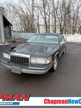1991 Lincoln Town Car Signature