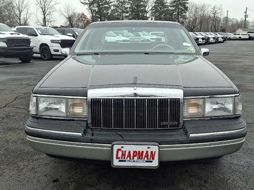 1991 Lincoln Town Car Signature