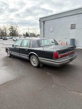 1991 Lincoln Town Car Signature