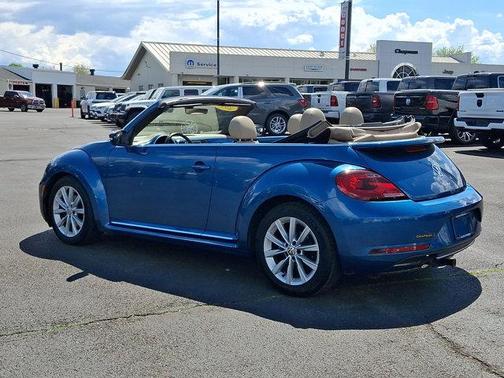 Silk Blue Metallic w/ Beige Top 2017 Volkswagen Beetle 1.8T SE