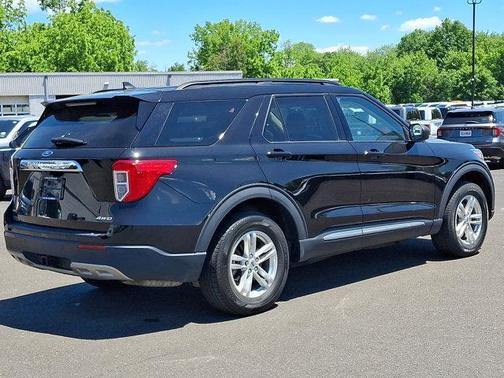 Agate Black Metallic 2023 Ford Explorer XLT