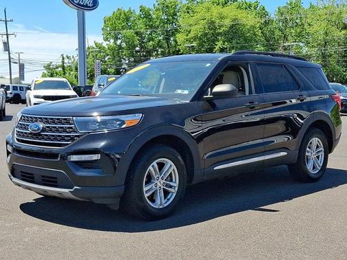Agate Black Metallic 2023 Ford Explorer XLT