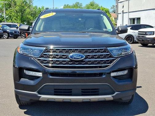 Agate Black Metallic 2023 Ford Explorer XLT