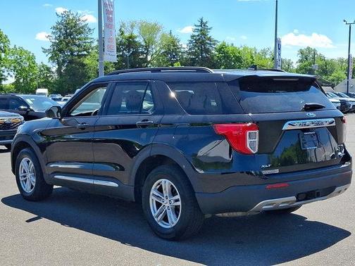 Agate Black Metallic 2023 Ford Explorer XLT