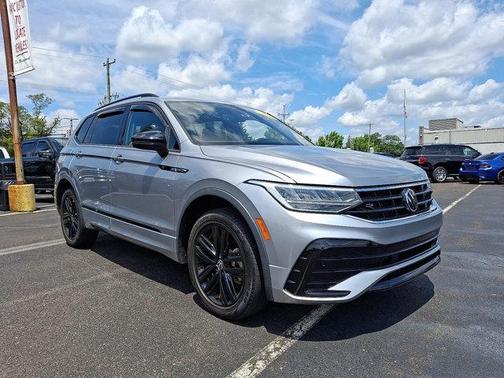 2022 Volkswagen Tiguan 2.0T SE R-Line Black