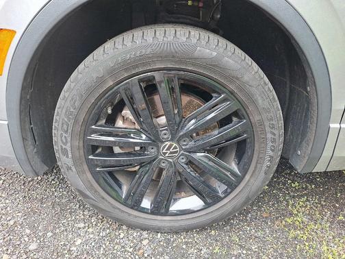 2022 Volkswagen Tiguan 2.0T SE R-Line Black
