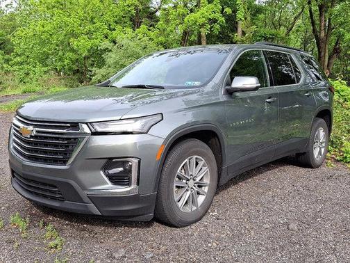 2022 Chevrolet Traverse LT Cloth