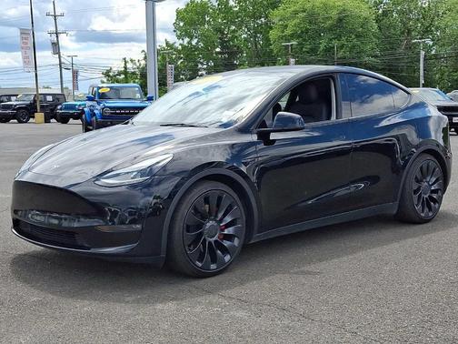 Black 2022 Tesla Model Y Performance