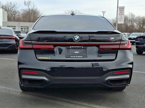 2022 BMW 750 i xDrive