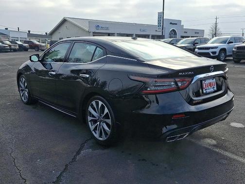 2023 Nissan Maxima Platinum