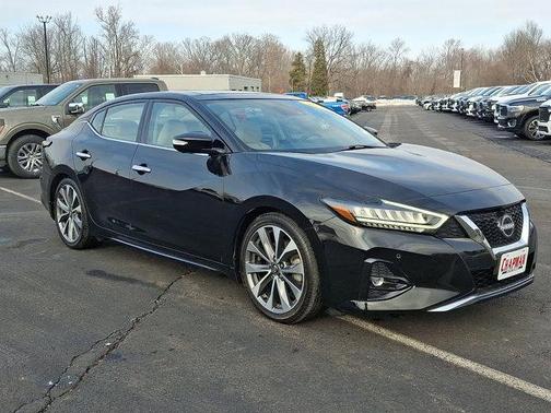 2023 Nissan Maxima Platinum