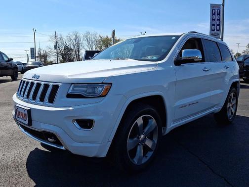 Bright White Clearcoat 2014 Jeep Grand Cherokee Overland