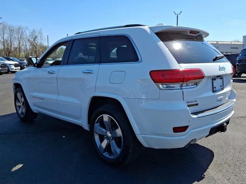 Bright White Clearcoat 2014 Jeep Grand Cherokee Overland