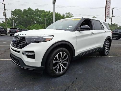 2022 Ford Explorer ST-Line