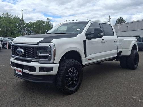 Star White 2025 Ford F-350 Platinum