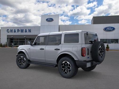 Avalanche Gray 2026 Ford Bronco Outer Banks