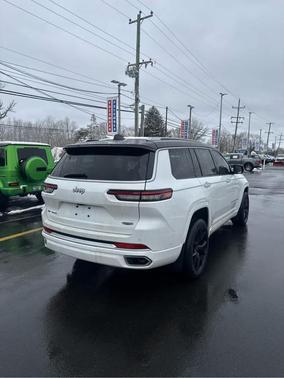 2022 Jeep Grand Cherokee L Summit