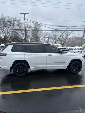 2022 Jeep Grand Cherokee L Summit