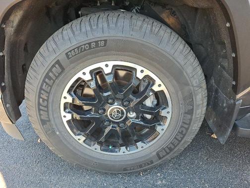 2024 Toyota Sequoia SR5