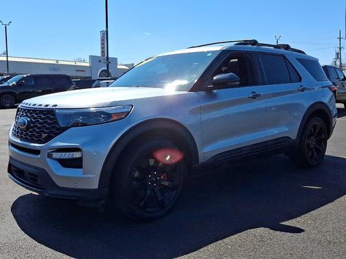 Iconic Silver 2022 Ford Explorer ST