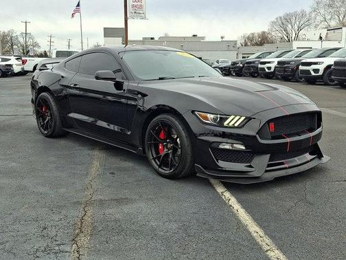 2017 Ford Shelby GT350 Base