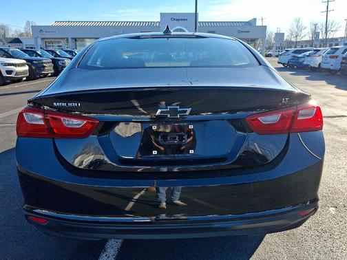 2017 Chevrolet Malibu 1LT