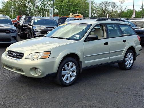 Gold 2006 Subaru Outback 2.5i