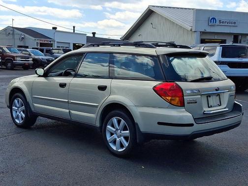 Gold 2006 Subaru Outback 2.5i