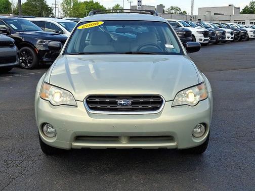 Gold 2006 Subaru Outback 2.5i