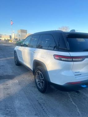 2023 Jeep Grand Cherokee 4xe Trailhawk