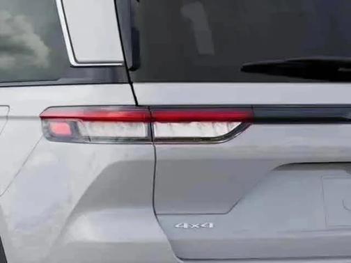 Bright White Clearcoat 2025 Jeep Grand Cherokee Limited