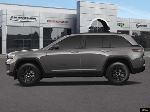 2025 Jeep Grand Cherokee Laredo