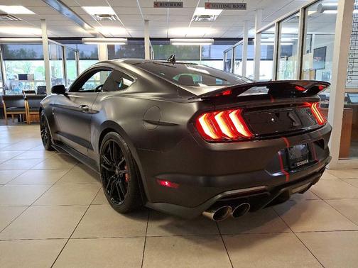 2021 Ford Shelby GT500 Base