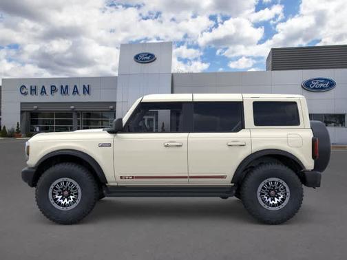 Wimbledon White 2026 Ford Bronco Outer Banks