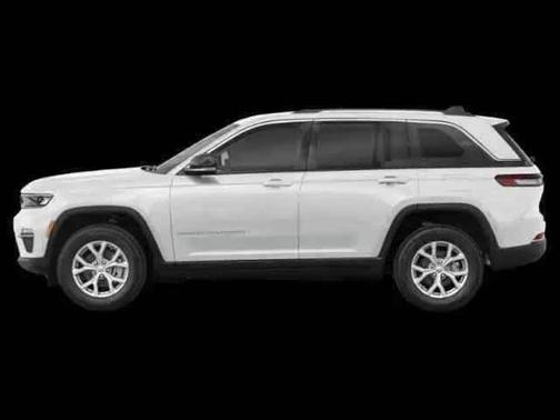 Bright White Clearcoat 2025 Jeep Grand Cherokee Laredo