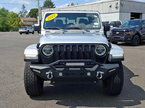 Silver Zynith Clearcoat 2022 Jeep Gladiator Sport