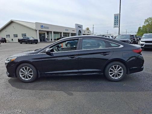 2018 Hyundai SONATA SE