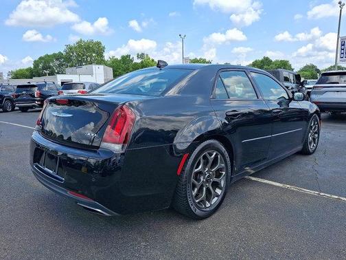 2018 Chrysler 300 S