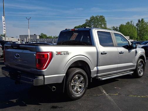 Iconic Silver Metallic 2023 Ford F-150 XLT