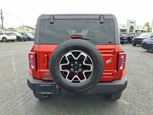 2024 Ford Bronco Outer Banks