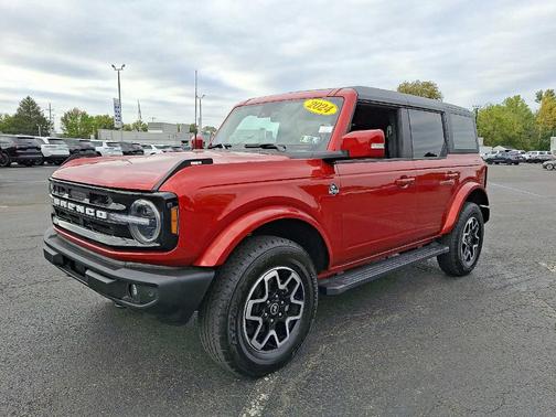 2024 Ford Bronco Outer Banks