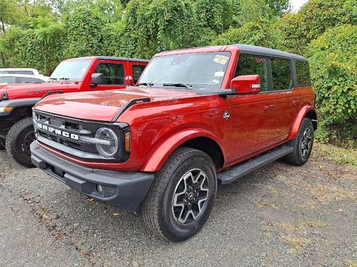 2024 Ford Bronco Outer Banks