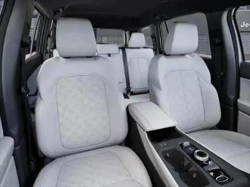 Bright White Clearcoat 2026 Jeep Cherokee Overland