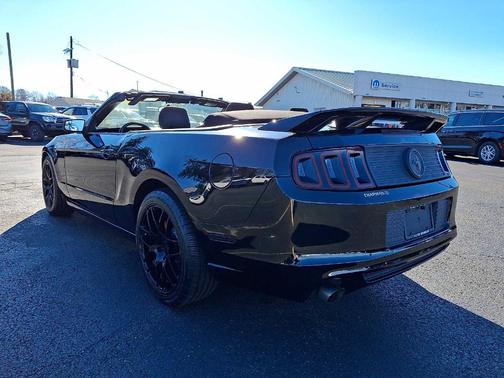 2013 Ford Mustang V6