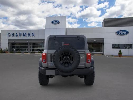 Carbonized Gray Metallic 2026 Ford Bronco Base
