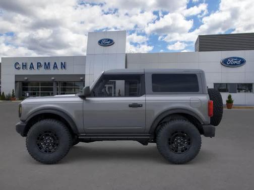 Carbonized Gray Metallic 2026 Ford Bronco Base
