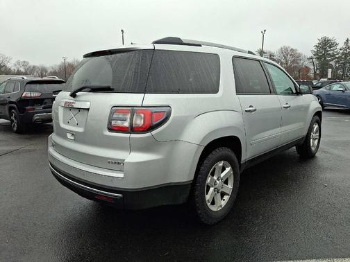 2016 GMC Acadia SLE-2
