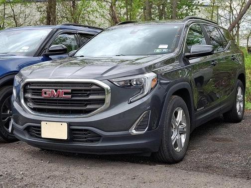 Graphite Gray Metallic 2021 GMC Terrain SLE