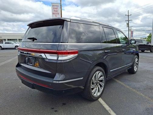 2022 Lincoln Navigator Reserve